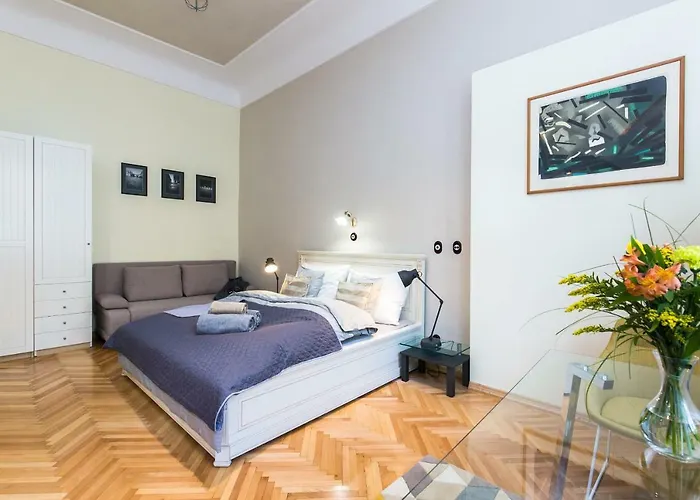 Apartament Nebovidy I - Historic Centre - Terrace - Air Conditioning