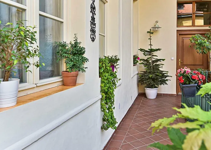 Apartament Nebovidy I - Historic Centre - Terrace - Air Conditioning Praga