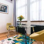 Nebovidy I - Historic Centre - Terrace - Air Conditioning Apartment Prag