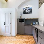 Nebovidy I - Historic Centre - Terrace - Air Conditioning Apartment Prag